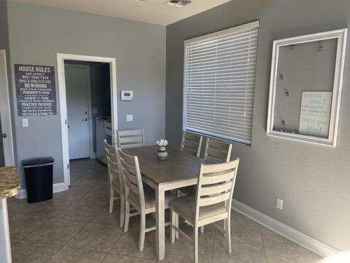 Charming Peoria Home 5br With Pool