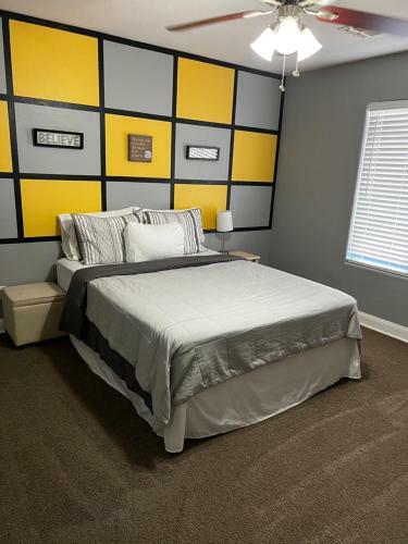 Charming Peoria Home 5br With Pool