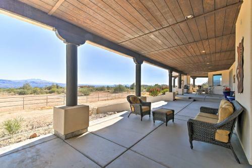 Desert Sanctuary With Striking Mountain Views