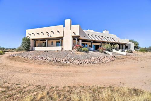 Desert Sanctuary With Striking Mountain Views