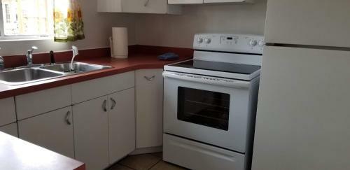 Posada 1 Or 3 Bedroom Apartment With Full Kitchen