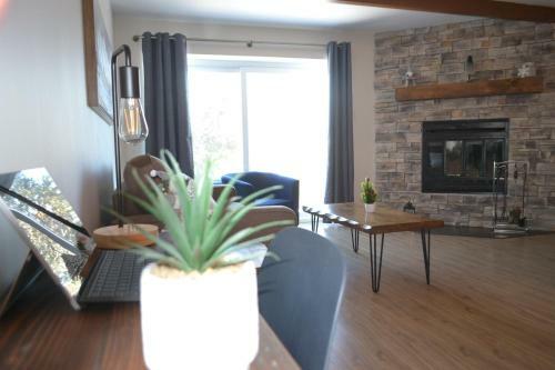 Elegant Apartment - View On Lake Tremblant & Mountain