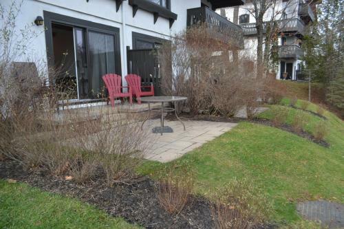 Elegant Apartment - View On Lake Tremblant & Mountain
