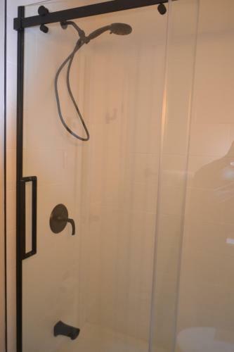 Elegant Apartment - View On Lake Tremblant & Mountain