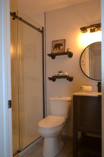 Elegant Apartment - View On Lake Tremblant & Mountain