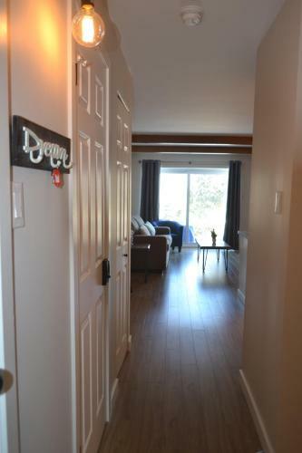 Elegant Apartment - View On Lake Tremblant & Mountain