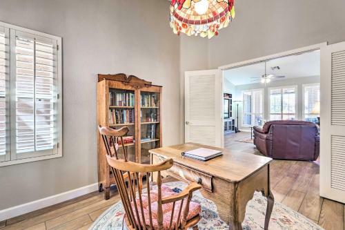 Sun-lit Casa In 55 And Community With Bbq And Patio!
