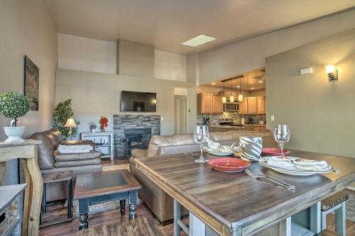 Pet-friendly Prescott Townhome With Fireplace!