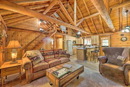 Pet-friendly Show Low Cabin With Forest Views!