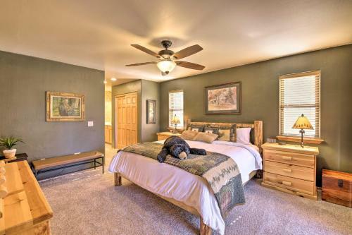 Charming Show Low Cabin With Deck And Fireplace!