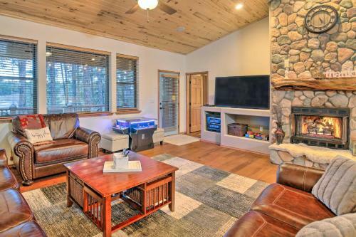 Torreon Show Low Escape With Grill And Fire Pit!