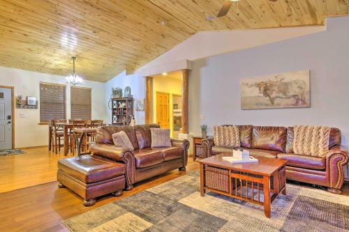 Torreon Show Low Escape With Grill And Fire Pit!