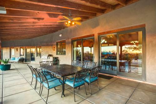 Dove Mountain Estate