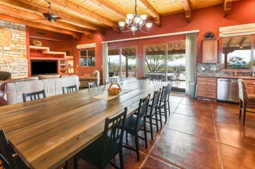 Dove Mountain Estate