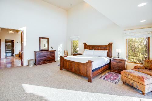 Dove Mountain Estate