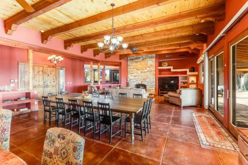 Dove Mountain Estate
