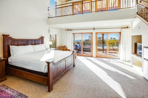 Dove Mountain Estate