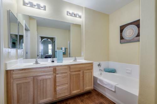 Apartamento Spectacular Ground Floor Condo Facing Gorgeous Courtyard! Condo