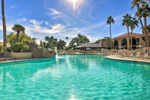 Surprise Retreat With Lake Views And Golf Course!