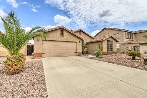 Surprise Home With Outdoor Oasis Golf Nearby!