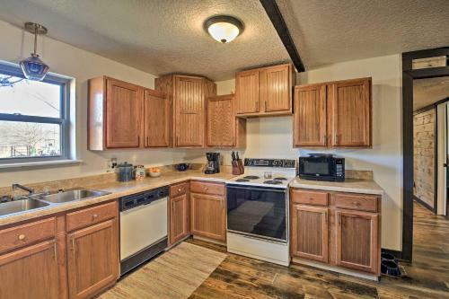 Secluded Boles Home Near River Pets Welcome!