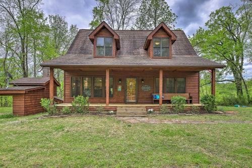 Updated Cabin On White River By Boat Landing!