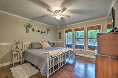Updated Cabin On White River By Boat Landing!