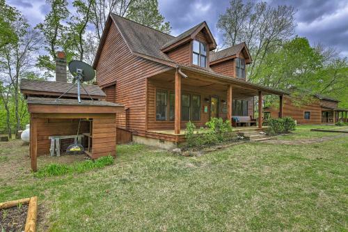 Updated Cabin On White River By Boat Landing!