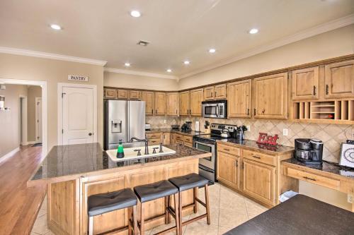 Idyllic Bella Vista Retreat With Back 40 Access