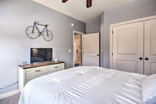 Idyllic Bella Vista Retreat With Back 40 Access