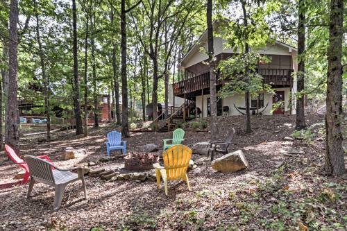 Waterfront Family Home With Deck, 5 Miles To Marina!
