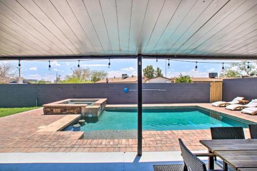 Chic Scottsdale-area Oasis With Private Yard!