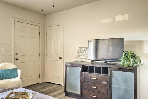 Inviting Tempe Apartment Less Than 2 Mi To Asu Campus