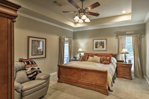 Luxurious Home With Direct River Access And Views