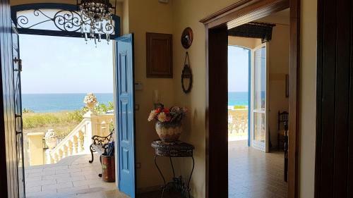 Casa Vacanza Fronte Mare - Villa Libert�