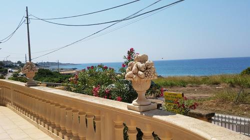 Casa Vacanza Fronte Mare - Villa Libert�