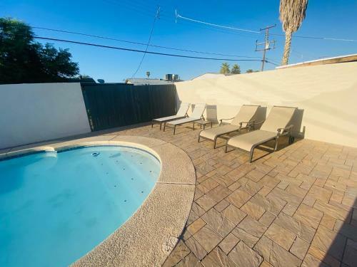 Upscale Tempe Getaway