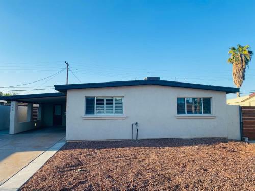 Upscale Tempe Getaway