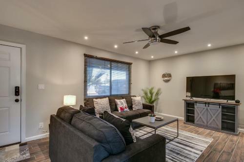 Remodeled Tempe Home In Prime Location