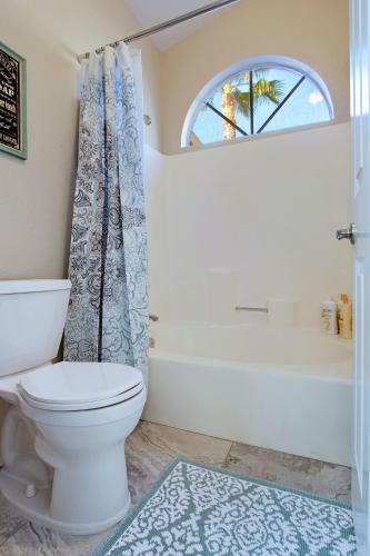 Dennis - Centrally Located 3br With Game Room