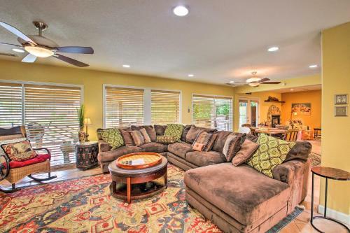 Waterfront Home With Dock 6 Mi To Hot Springs!