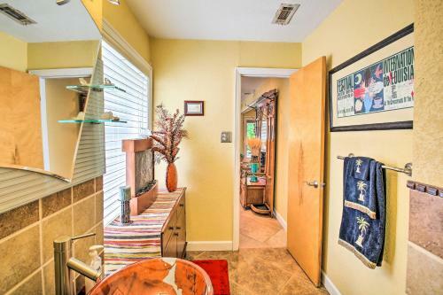 Waterfront Home With Dock 6 Mi To Hot Springs!