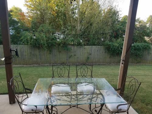 Spacious 3 Bedroom Gem With Lighted Patio
