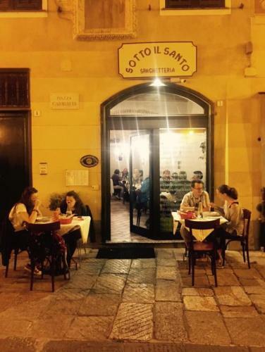 Hostal Apartment Sotto Il Santo