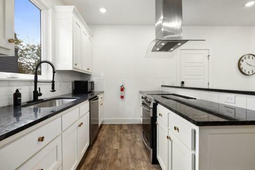 The Birch - 1 Mi To Downtown! - Newly Built