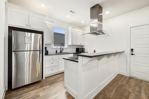 The Birch - 1 Mi To Downtown! - Newly Built