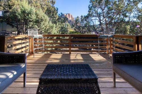 Spacious & Beautiful With Double Decks In Chapel Area