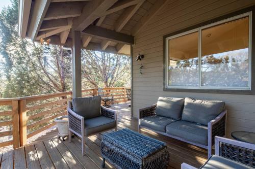 Spacious & Beautiful With Double Decks In Chapel Area