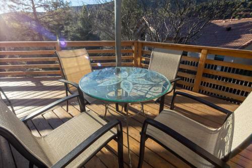 Spacious & Beautiful With Double Decks In Chapel Area