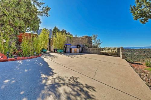 Artists Retreat Spectacular Cliffside Views